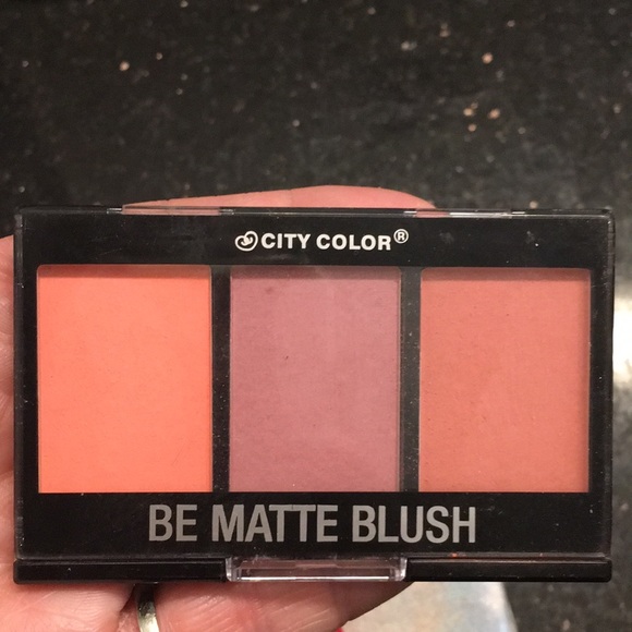 Misc makeup - Picture 6 of 8